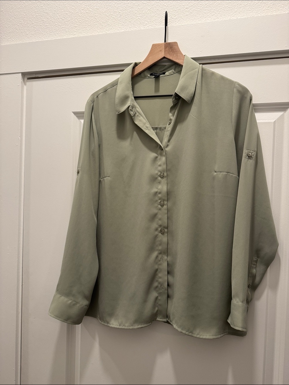 Light Sage Green Button-Up Shirt - Classic Collar